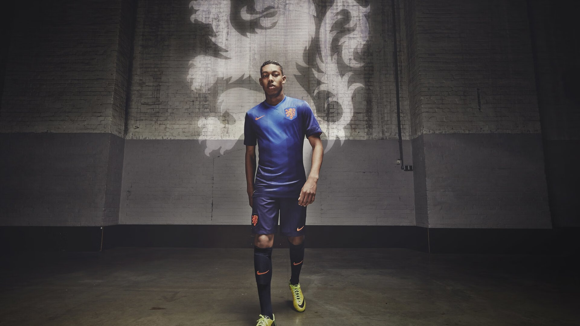 开云体育下载-“场外精彩：明星球员的温馨生活瞬间”，明星球员足球